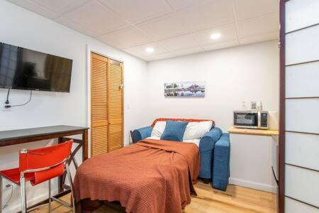 Cozy Private Apt Near Downtown Burlington Exteriér fotografie